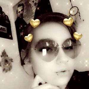 Meet your Posher, Brooke